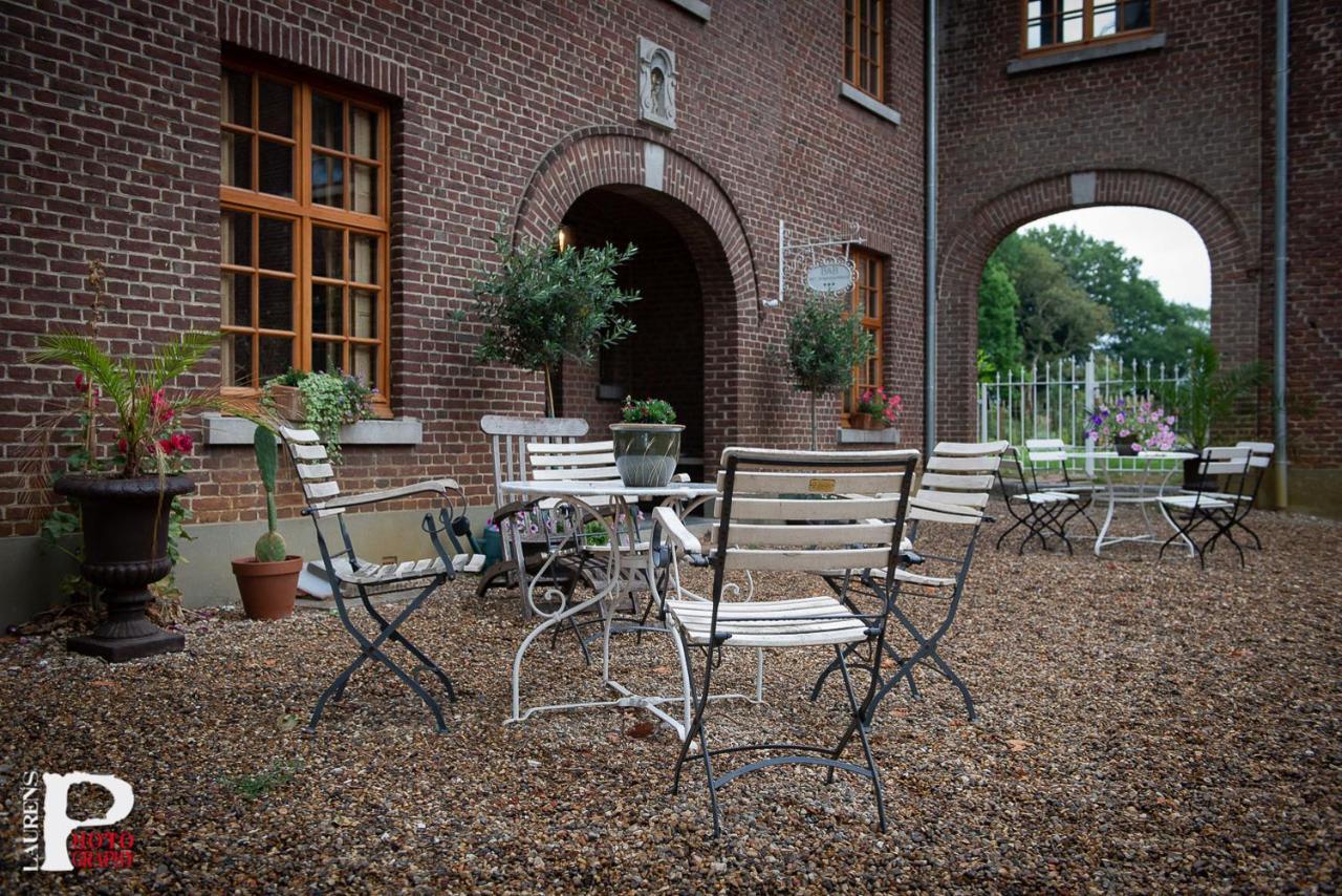 Het Domherenhuis Heusden-Zolder Buitenkant foto